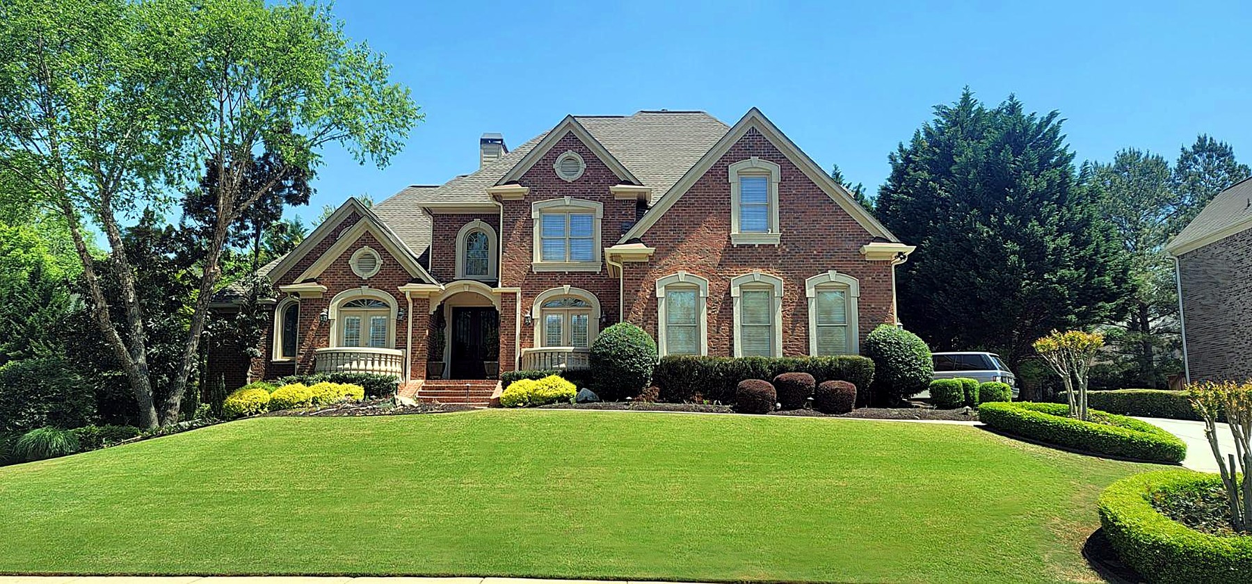 Watering Smart in North Atlanta: Keeping a Green Lawn the Efficient Way